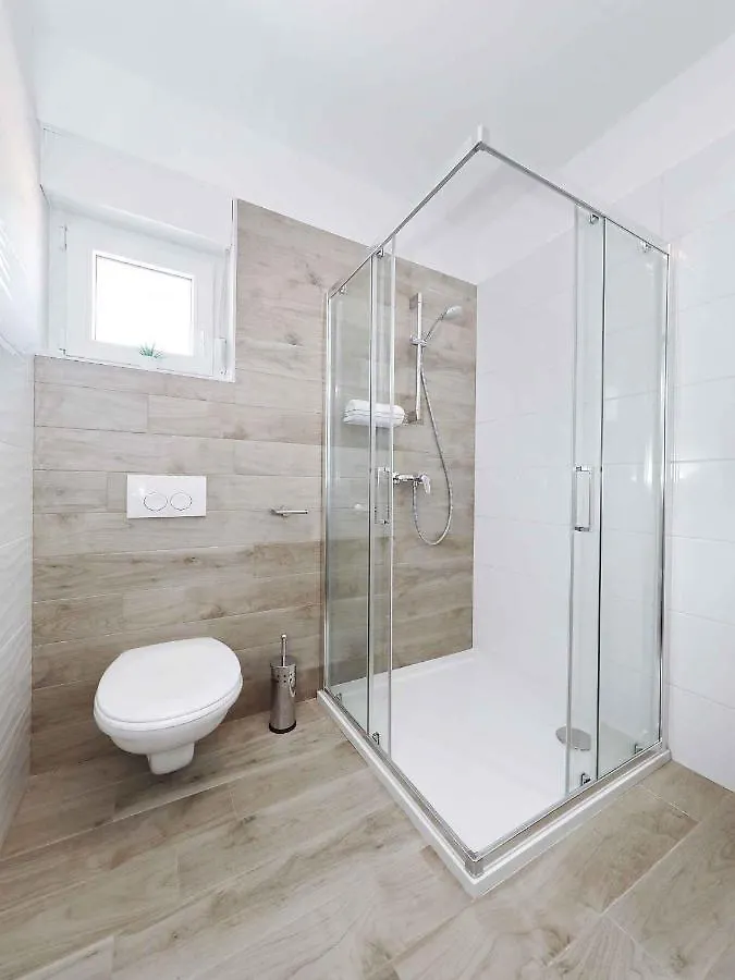 Apartments In Starigrad-Paklenica 41220