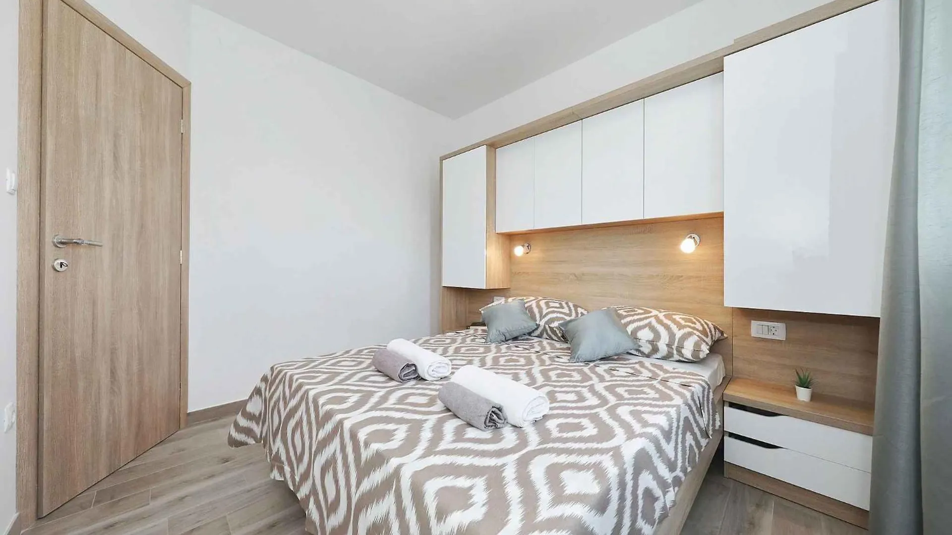 Apartments In Starigrad-Paklenica 41220 Starigrad Paklenica